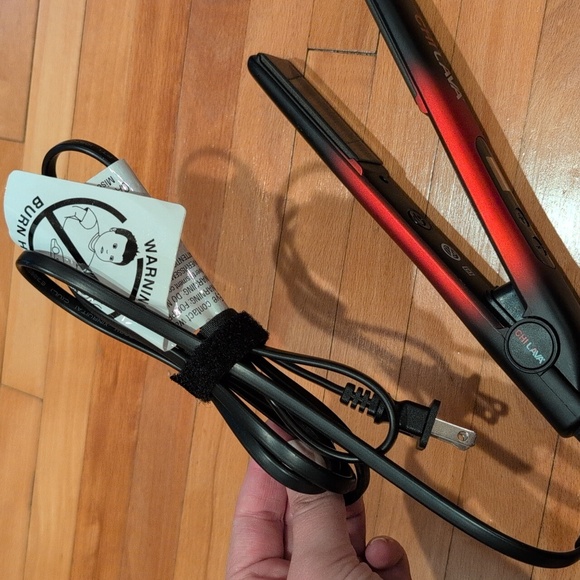 Chi Lava 1 Inch Volcanic Ceramic Travel Hairstyling Iron - Picture 6 of 7